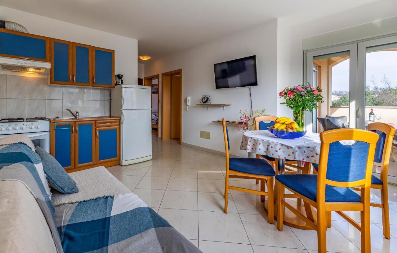 Lovely Apartment In Medulin With Kitchen Ngoại thất bức ảnh