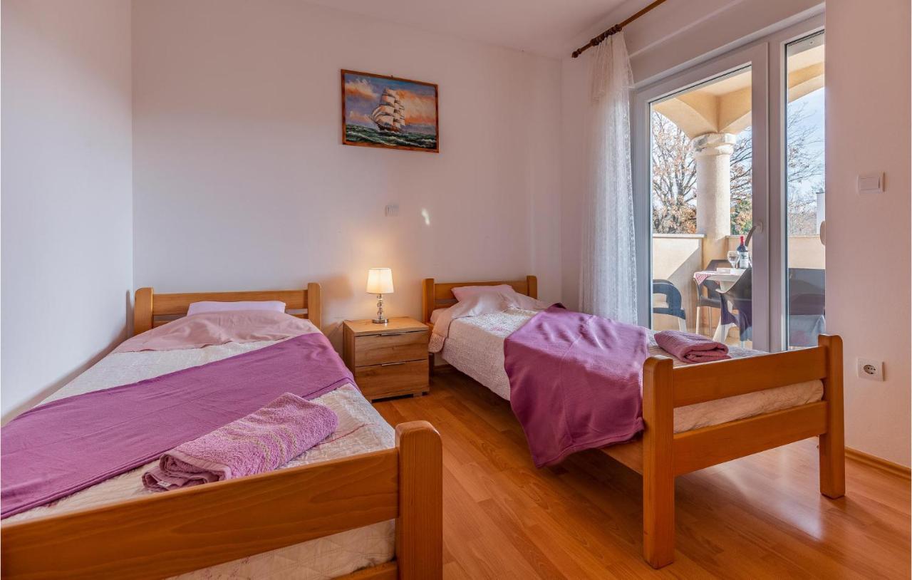 Lovely Apartment In Medulin With Kitchen Ngoại thất bức ảnh