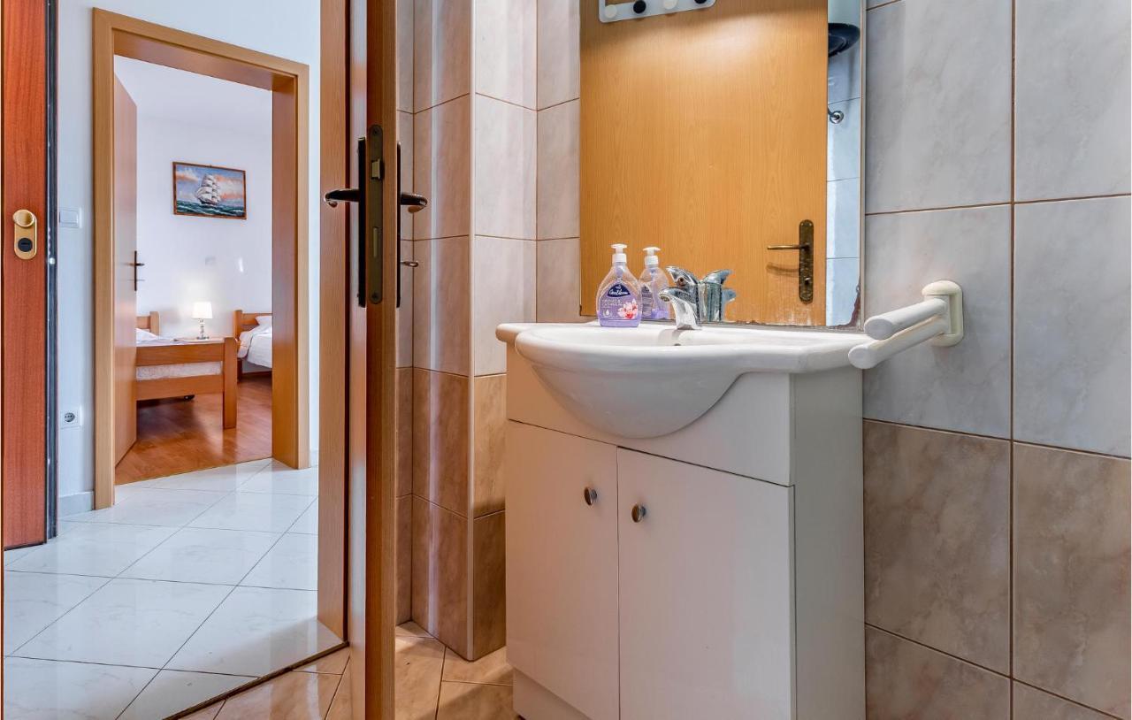 Lovely Apartment In Medulin With Kitchen Ngoại thất bức ảnh