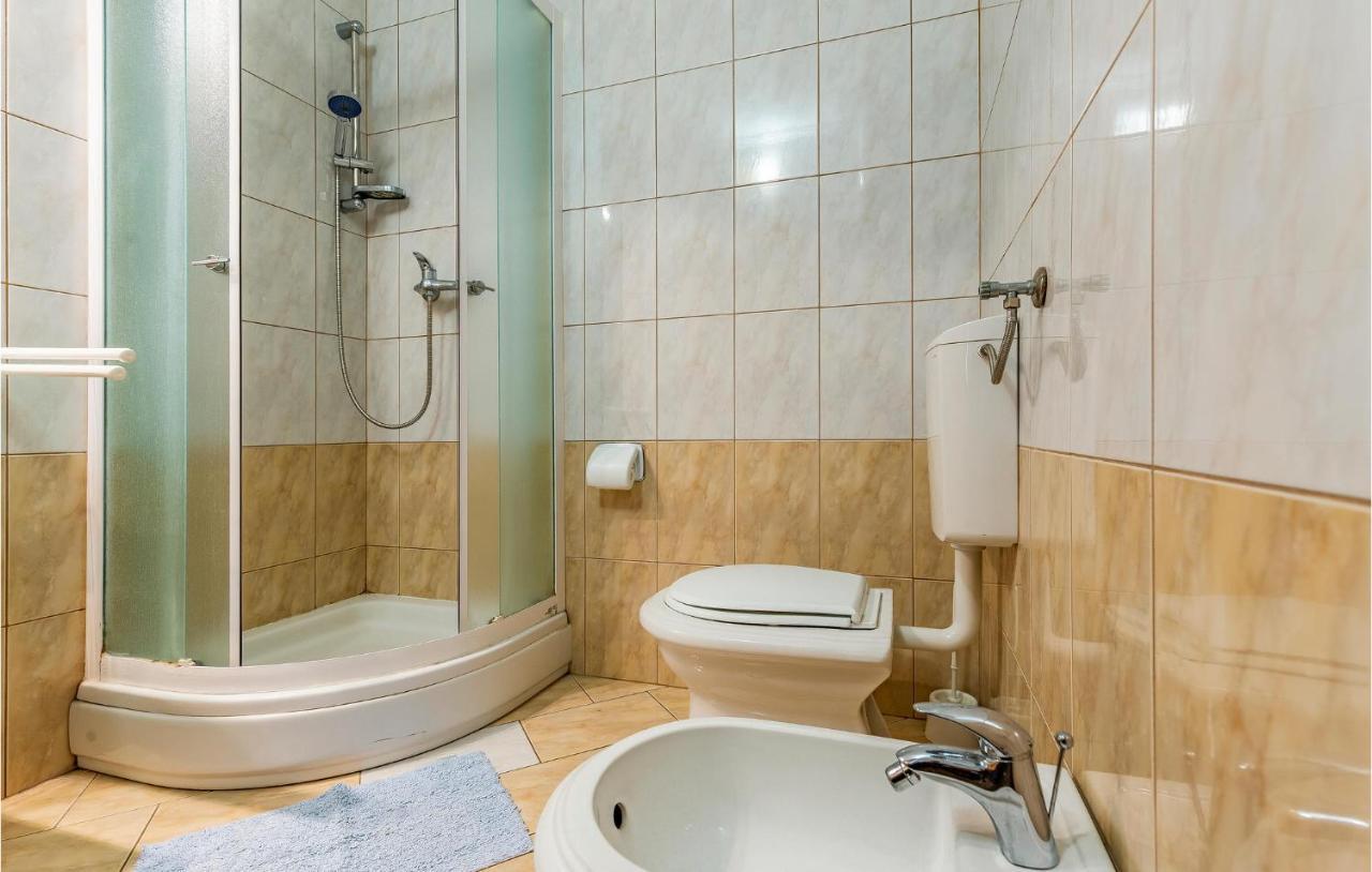 Lovely Apartment In Medulin With Kitchen Ngoại thất bức ảnh